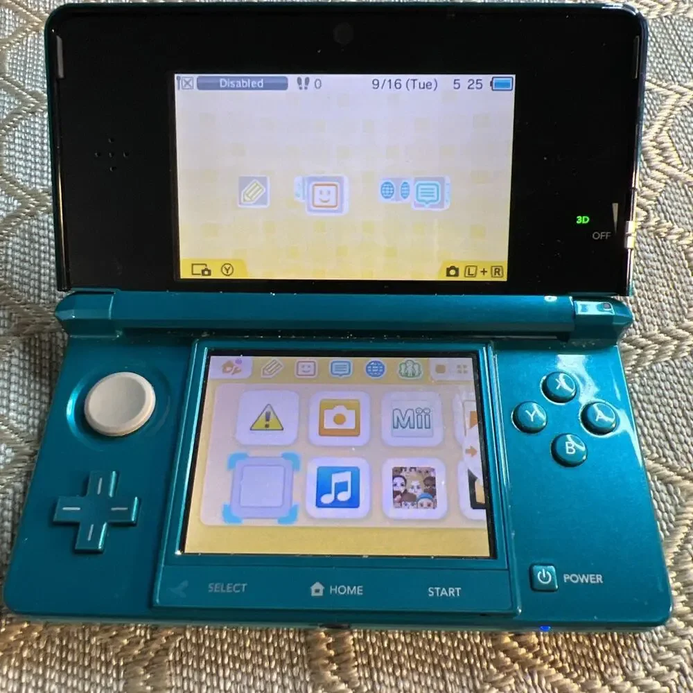 Nintendo 3ds handheld